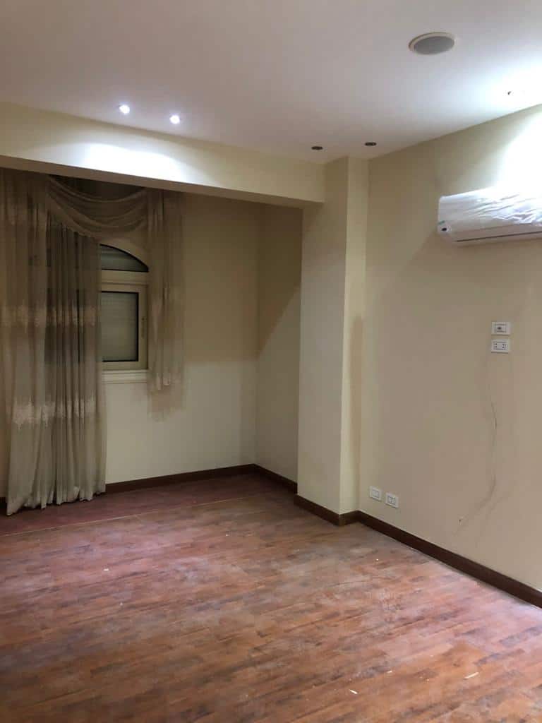 شقه 126 م عمارات ضباط الجيش