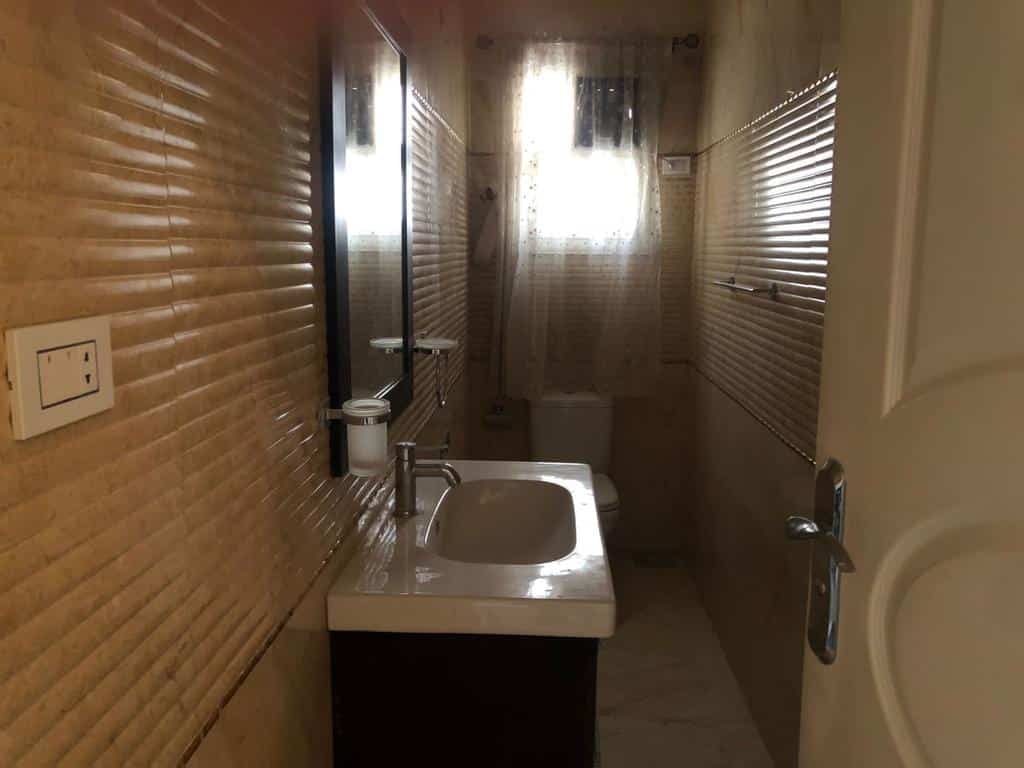 شقه 126 م عمارات ضباط الجيش